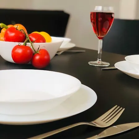 Apartament Diana 54 Large 2bedroom Apartment. Kitchen. Pool. Free Wifi